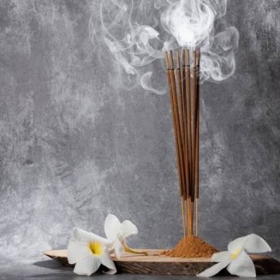 Gila Dhoop — Kesar